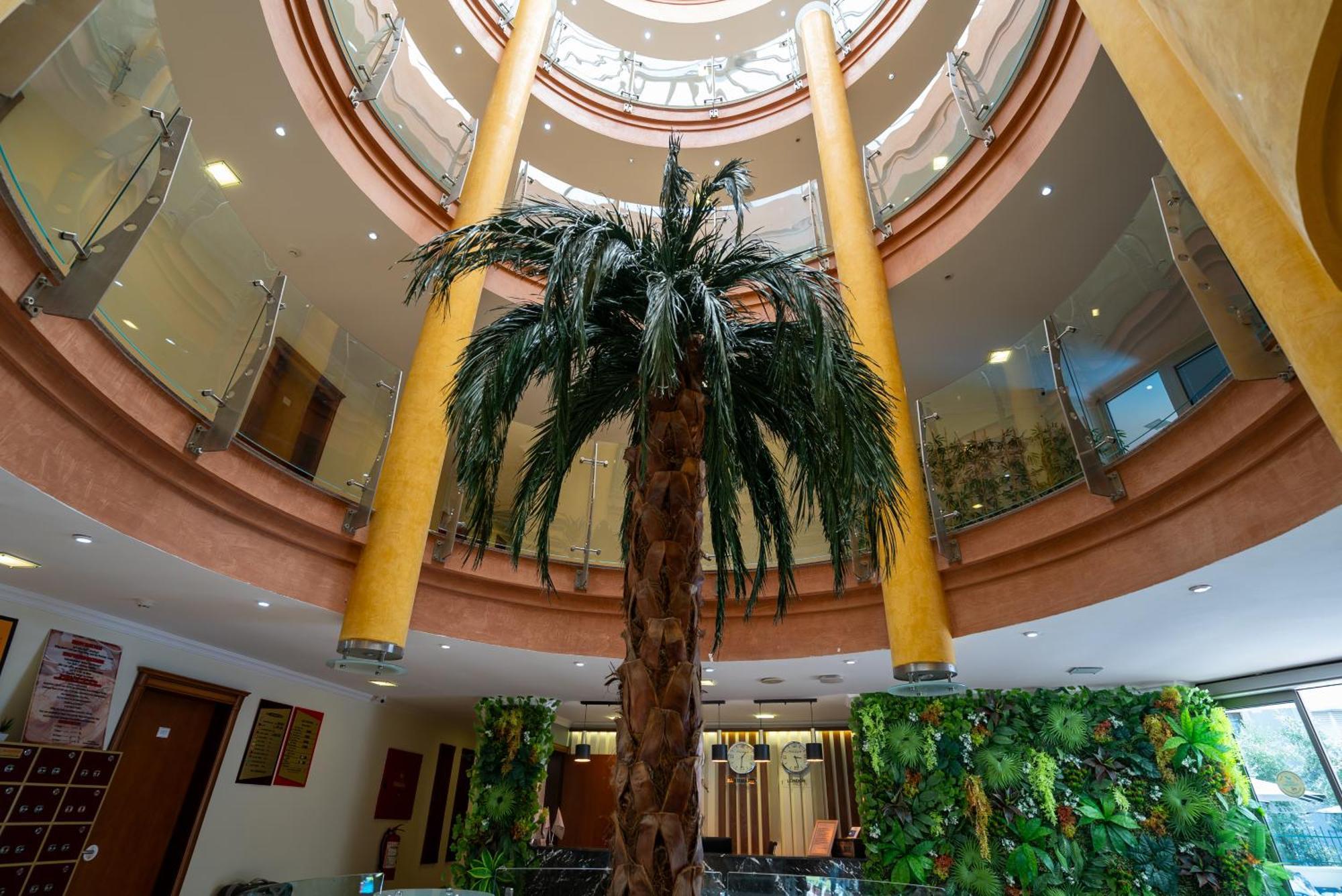 Club Karakas 4*