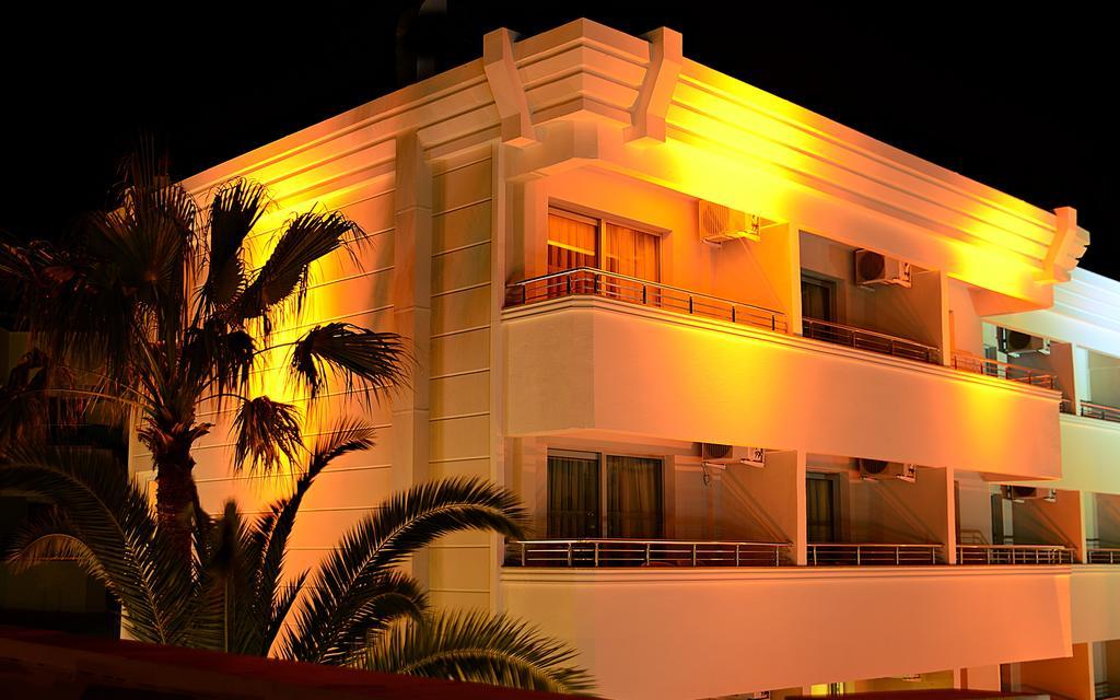 Acomodação com café da manhã  Banu Luxury 3*