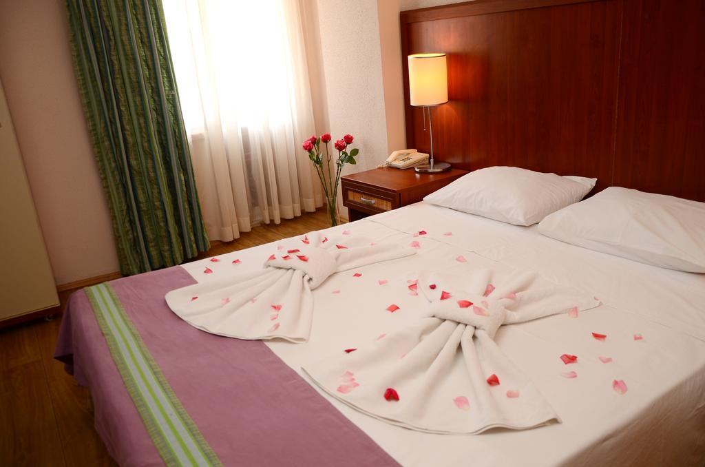Hotel Elysium 2*
