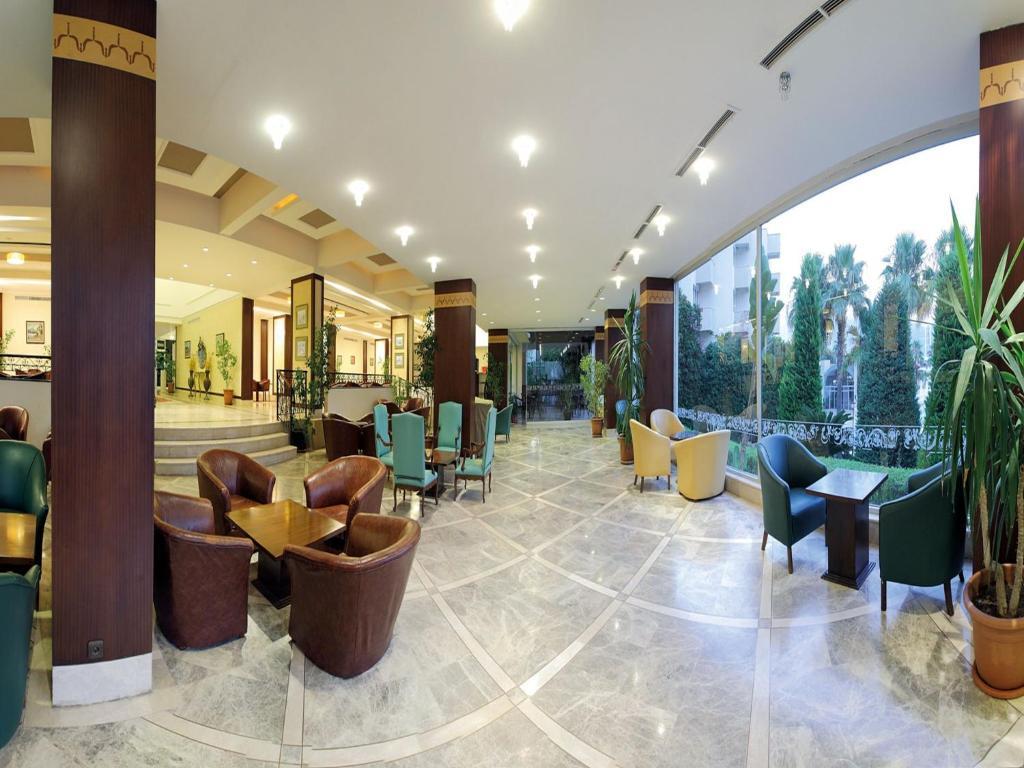 & Hotel 5*