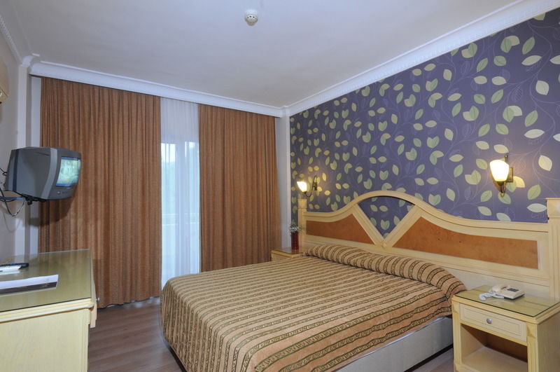 Hotel Cle 4*
