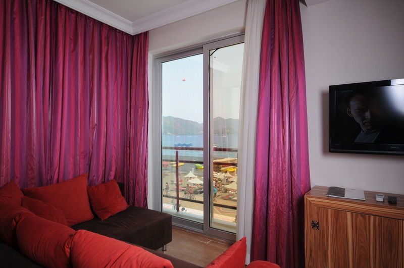 Hotel Mert Seaside (adults Only) 4*