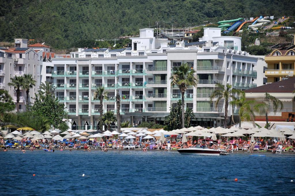 Blue Bay Classic Hotel 5*