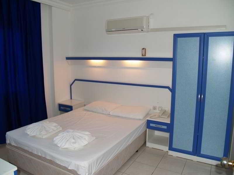 Atlantis Aparthotel 3*