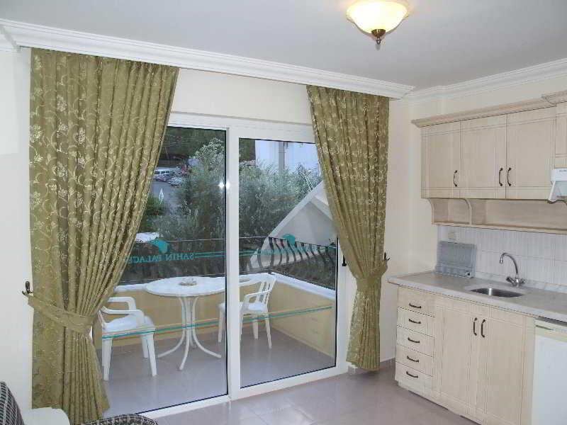 Sahin Palace Hotel 3*
