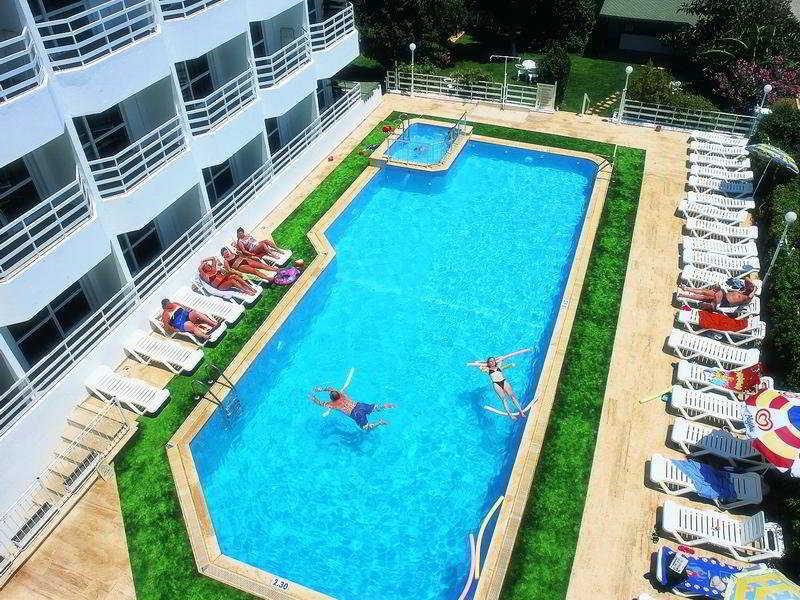 Ertur Hotel 2*