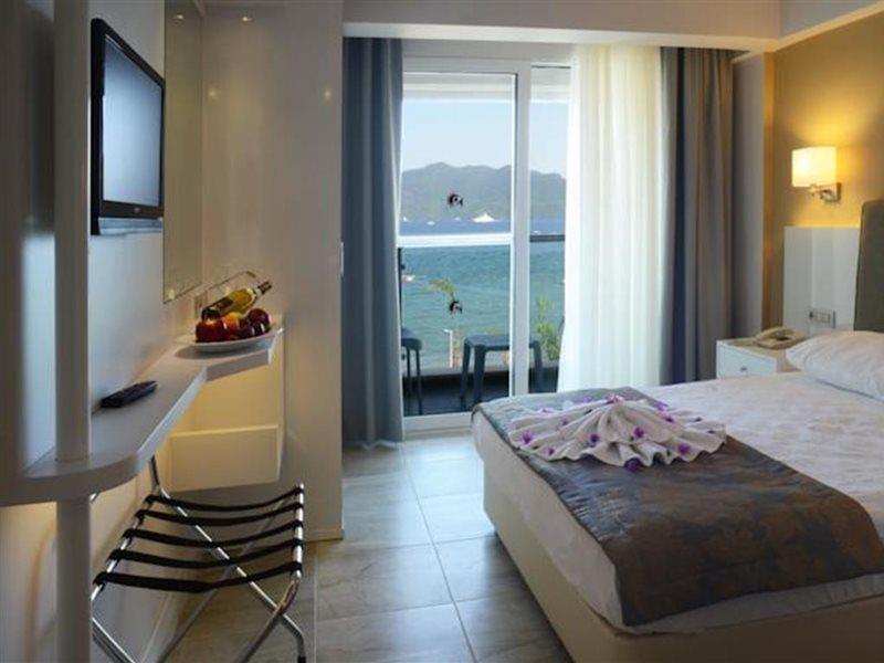 Hotel Maris