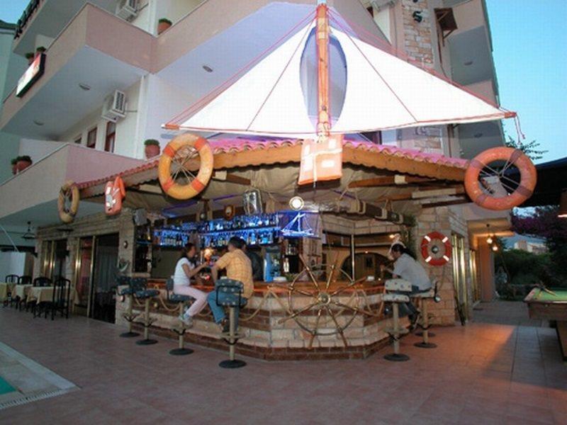 Hotel Adonis 2*