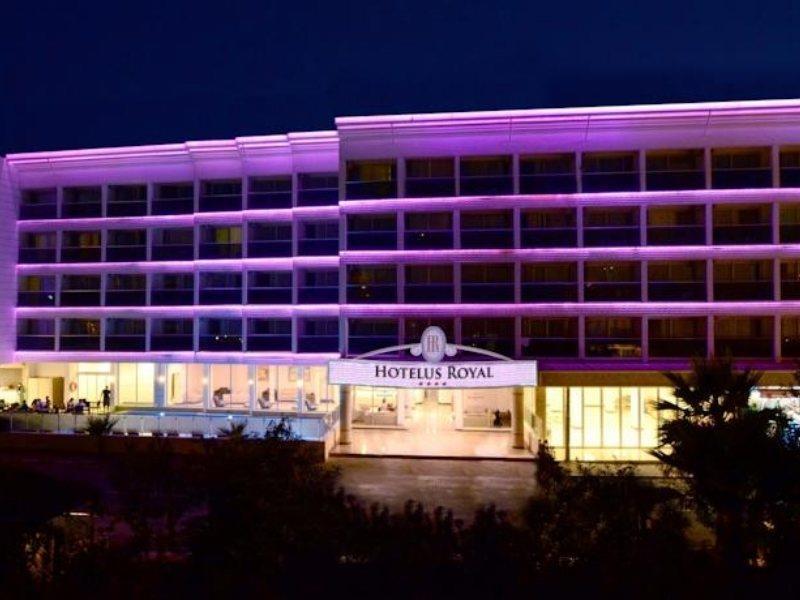Hotel Maya World 4*