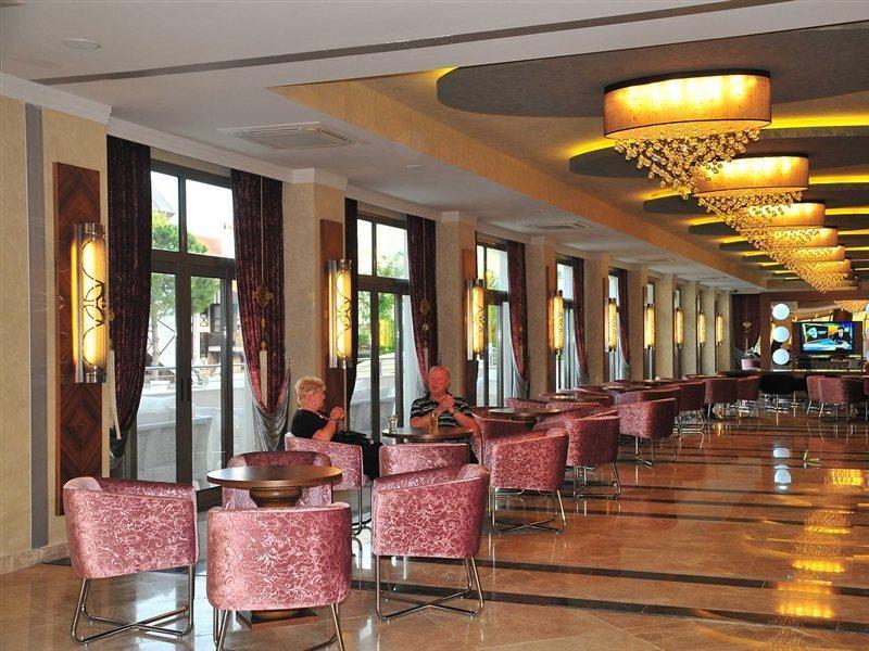 Hotel Golden Rock