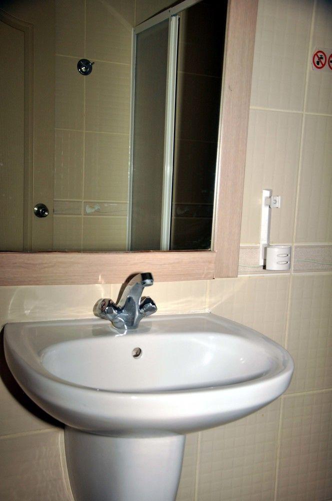Almena Hotel 3*