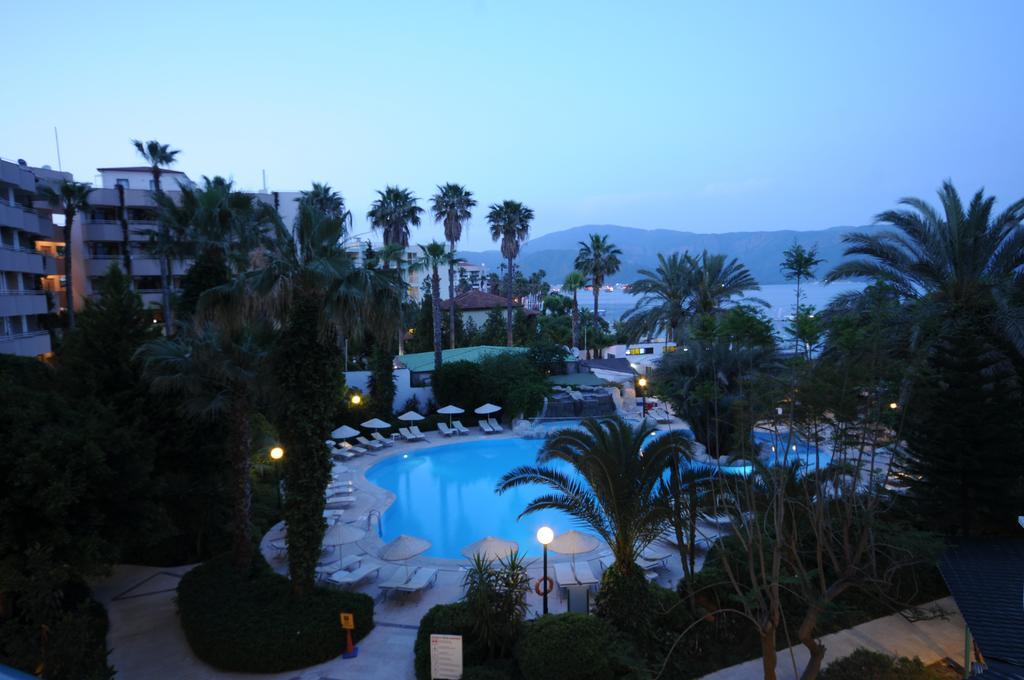 Tropical Otel 4*
