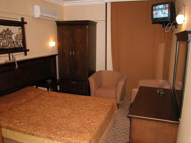 Otel Karen