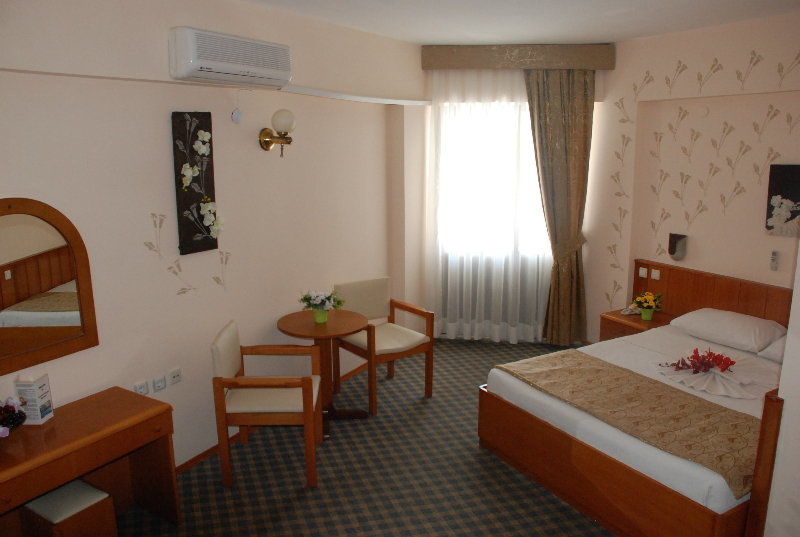Hermes Hotel 2*