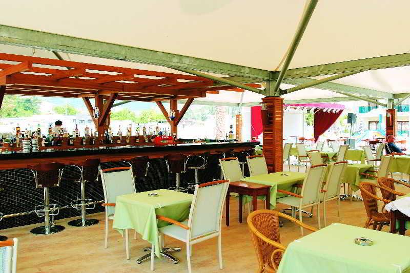 Club Candan Otel 4*