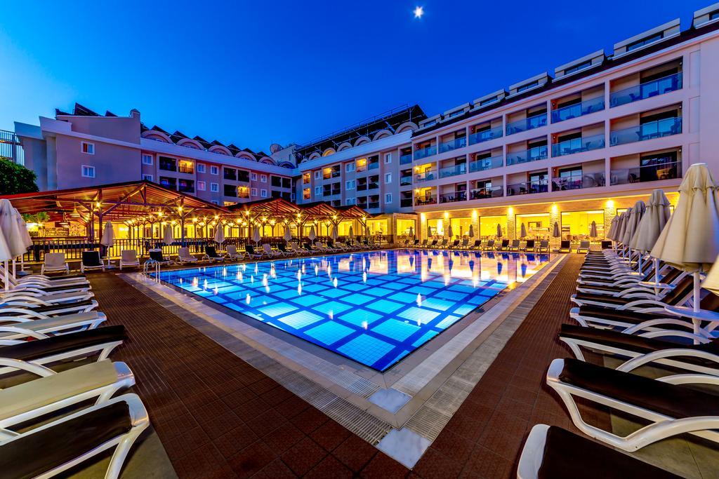 Hotel Julian Club