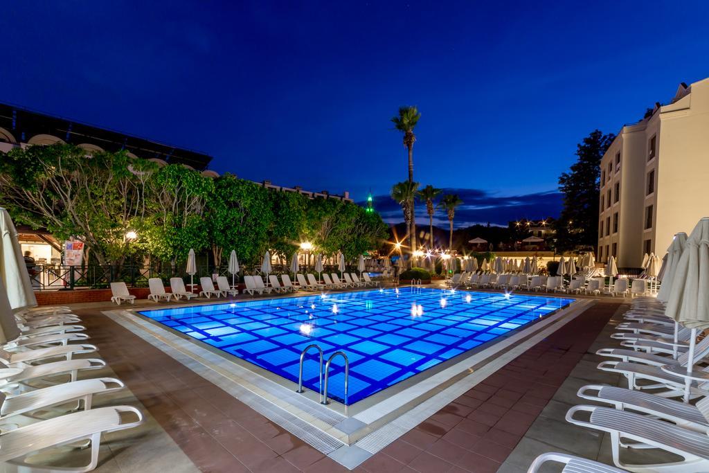 Hotel Julian Club