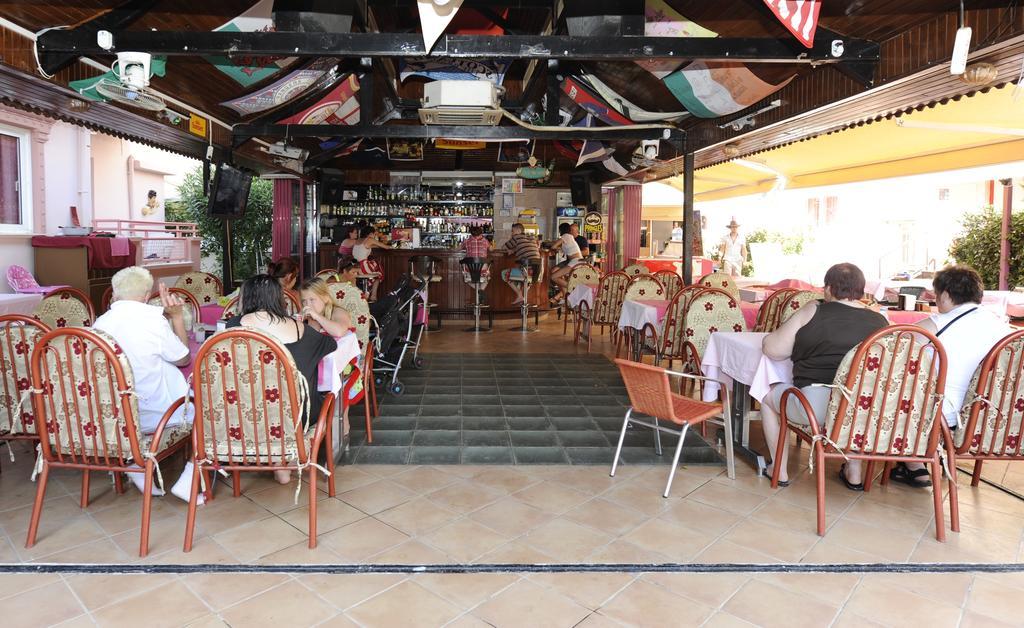 Rosy Marmaris