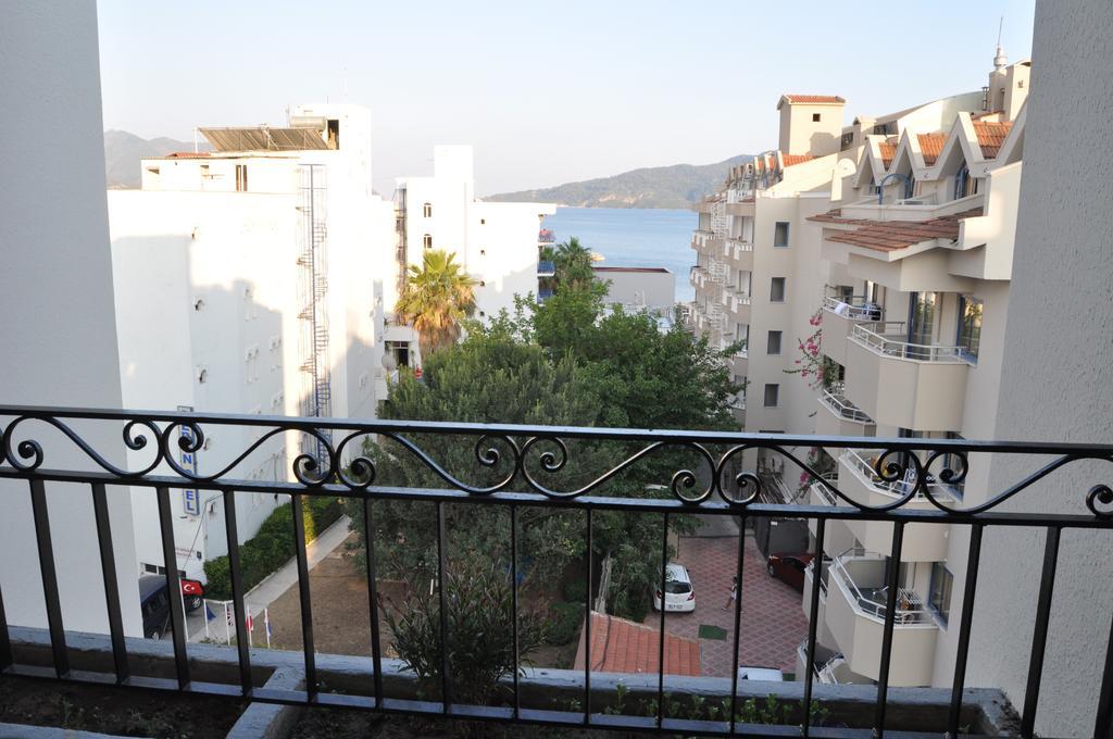 Almena Hotel