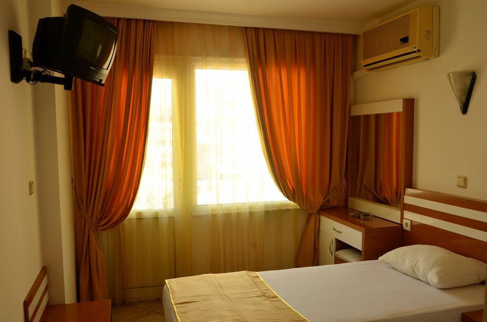 Sun Maris Hotel