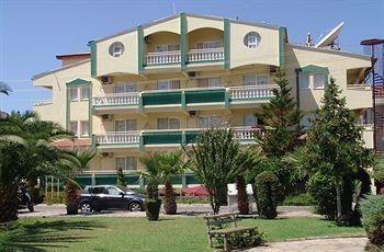 Amaris Aparthotel 3*