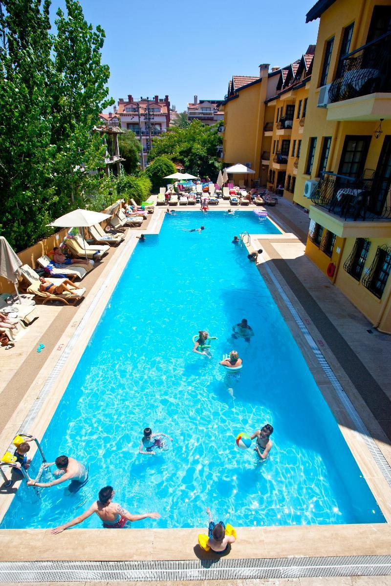 Aparthotel T&g 3*