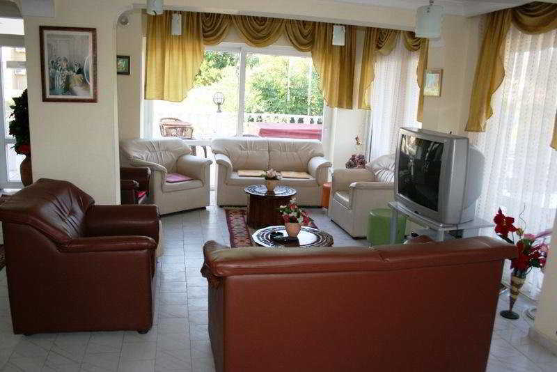Kemalbutik Hotel 2*