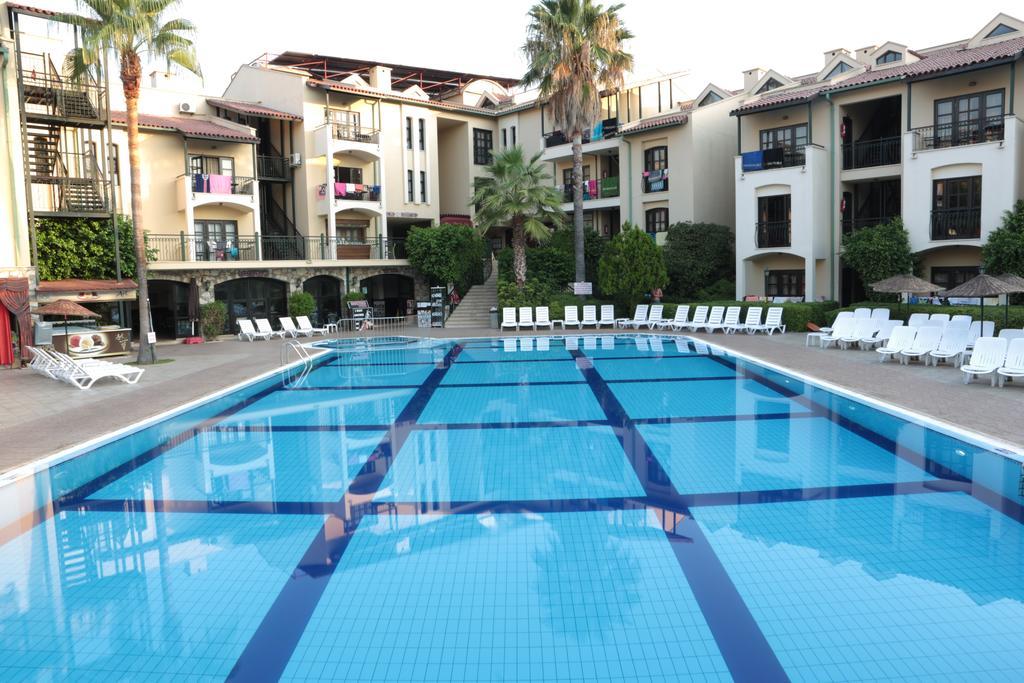 Club Turquoise 3*