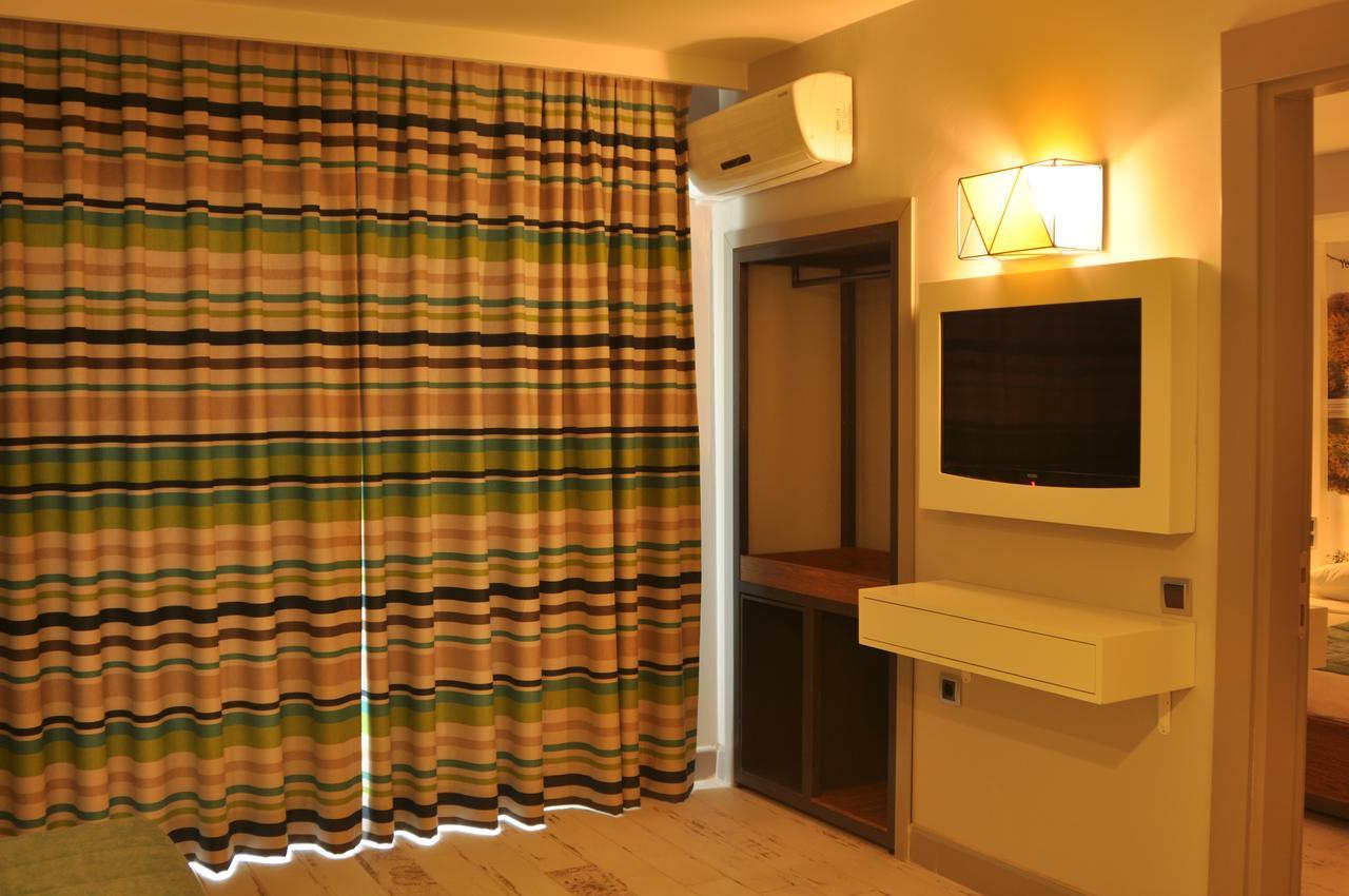 Aparthotel Exelsior Junior 3*