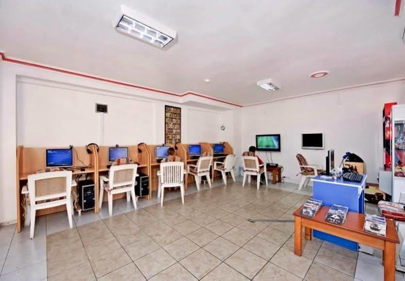 Rosy Aparthotel