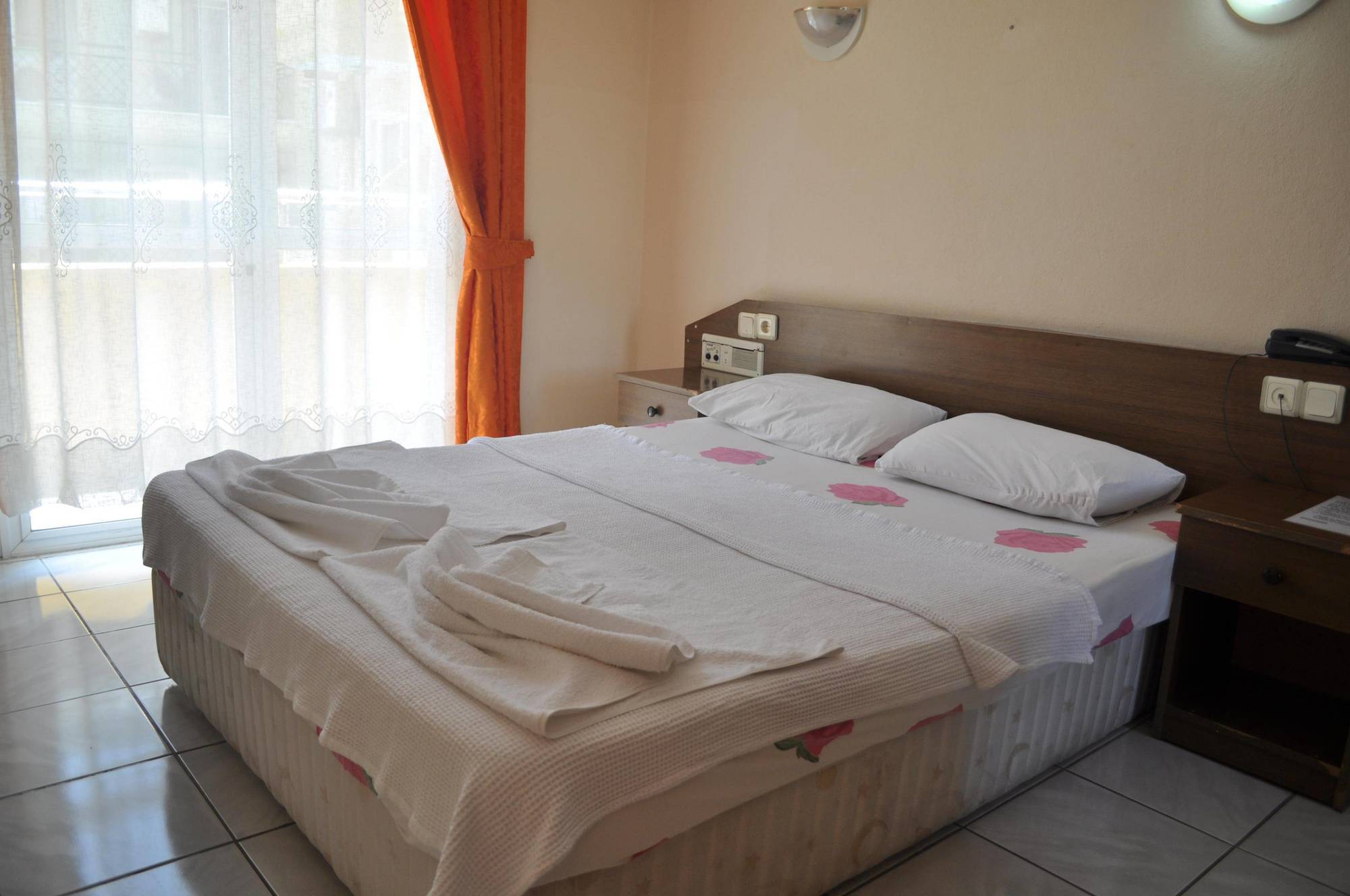 Marsyas Hotel 2*