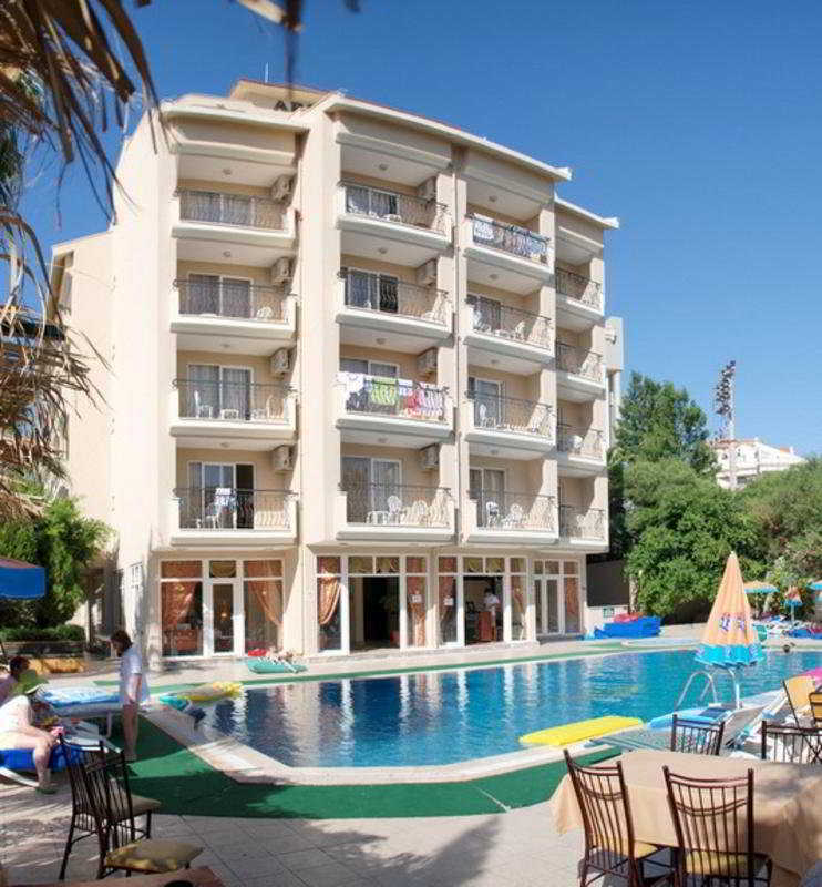 Club Dorado Hotel 3*