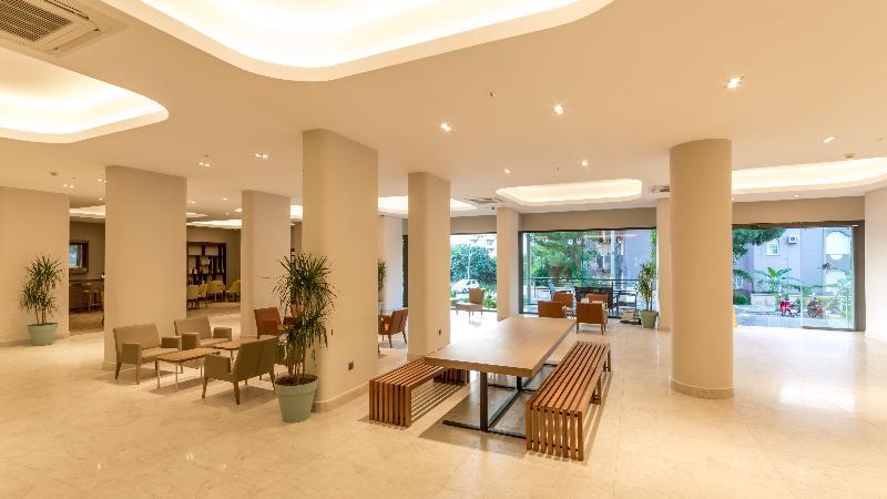 Julian Club Hotel