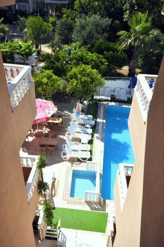 Efe Maris Apart *