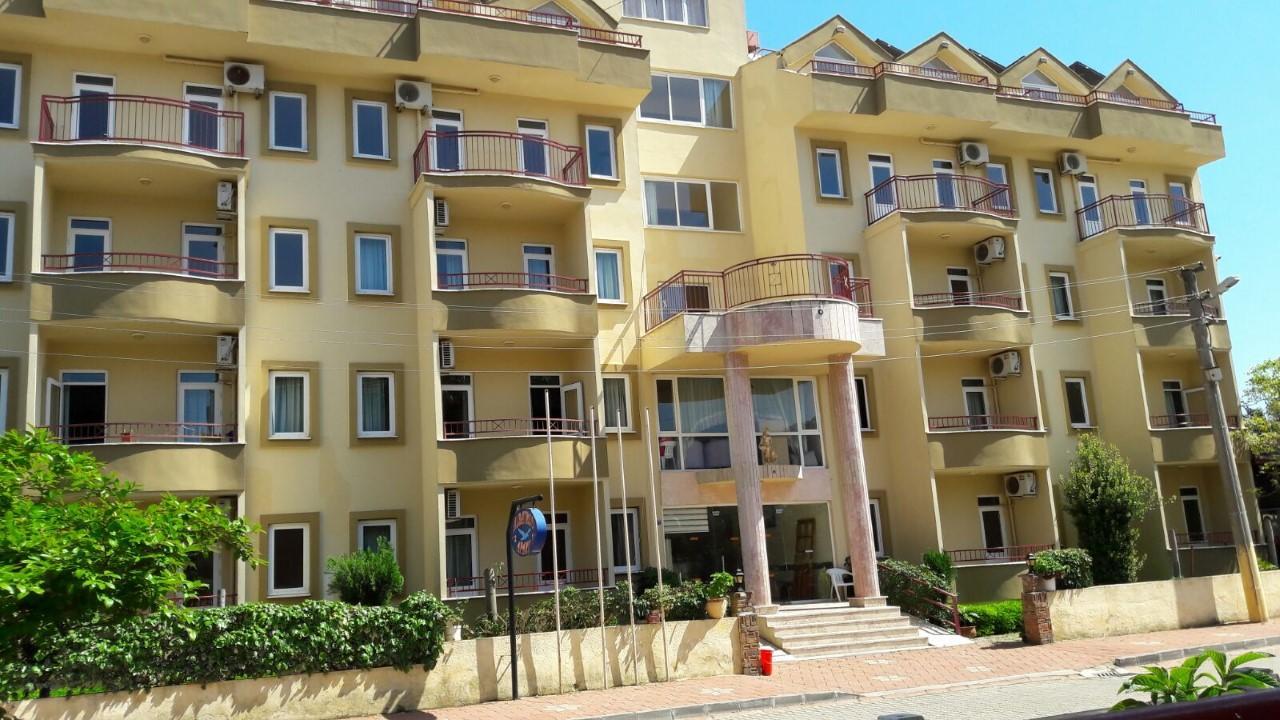 Albatros Aparthotel *