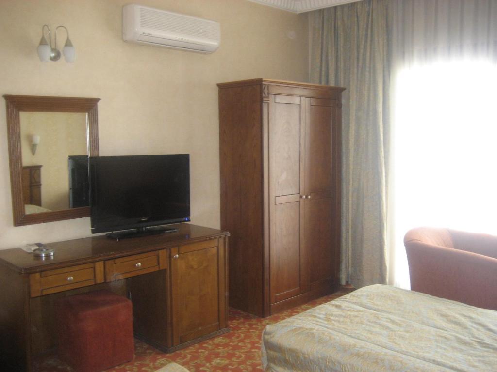 Hotel Candan