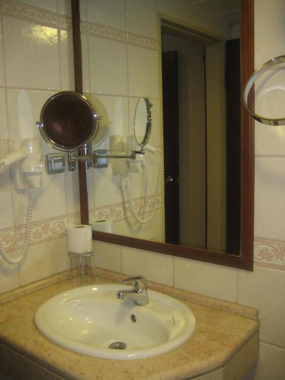 Candan Marmaris