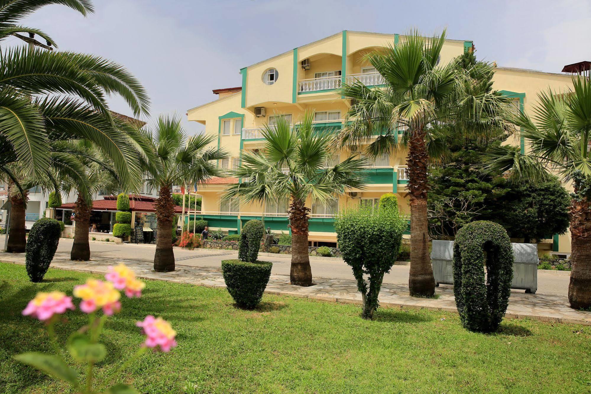 Aparthotel Amaris