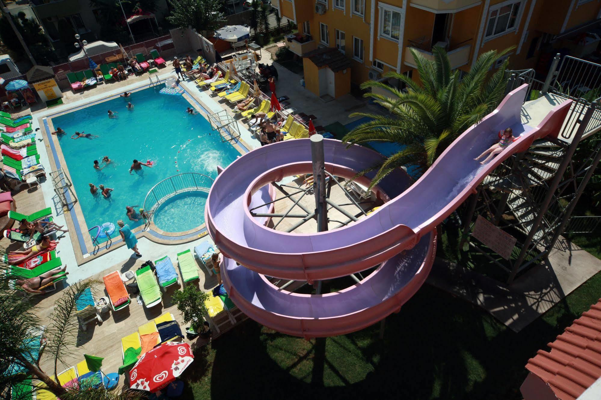 Aparthotel Rosy 2*