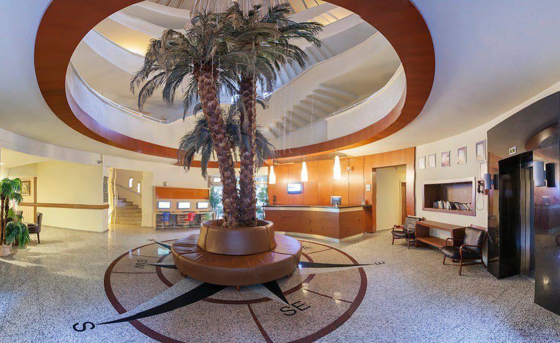 Hotel Julian Forest 4*