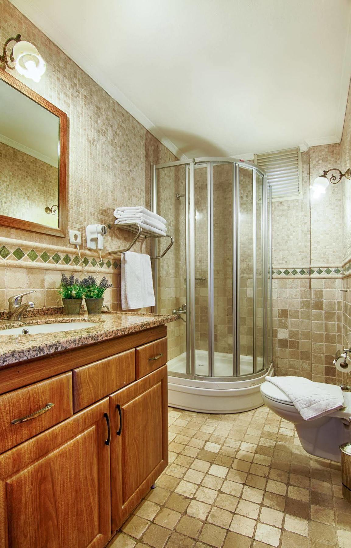 Kibele & Hotel 3*