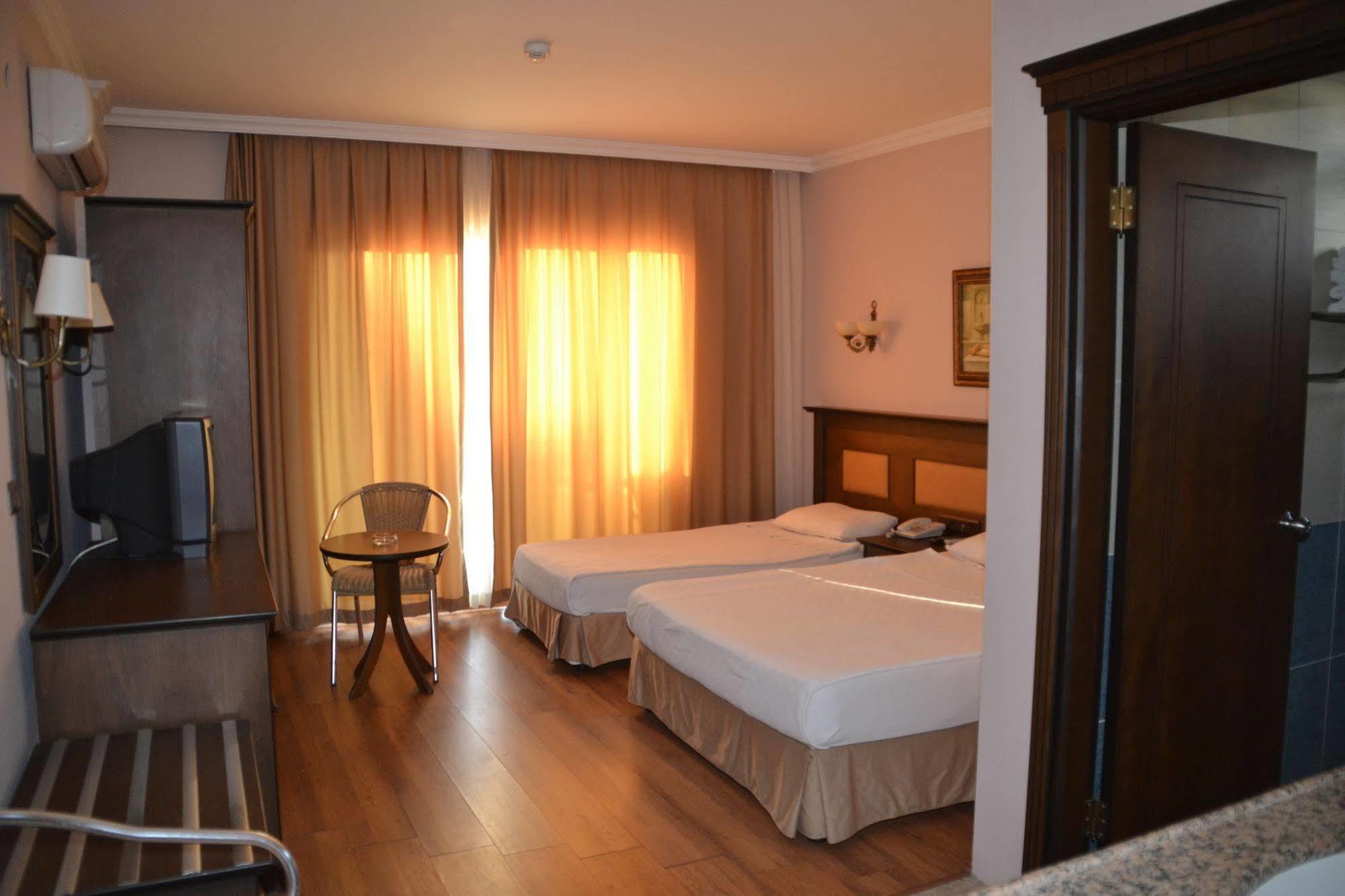 Hotel Kibele &