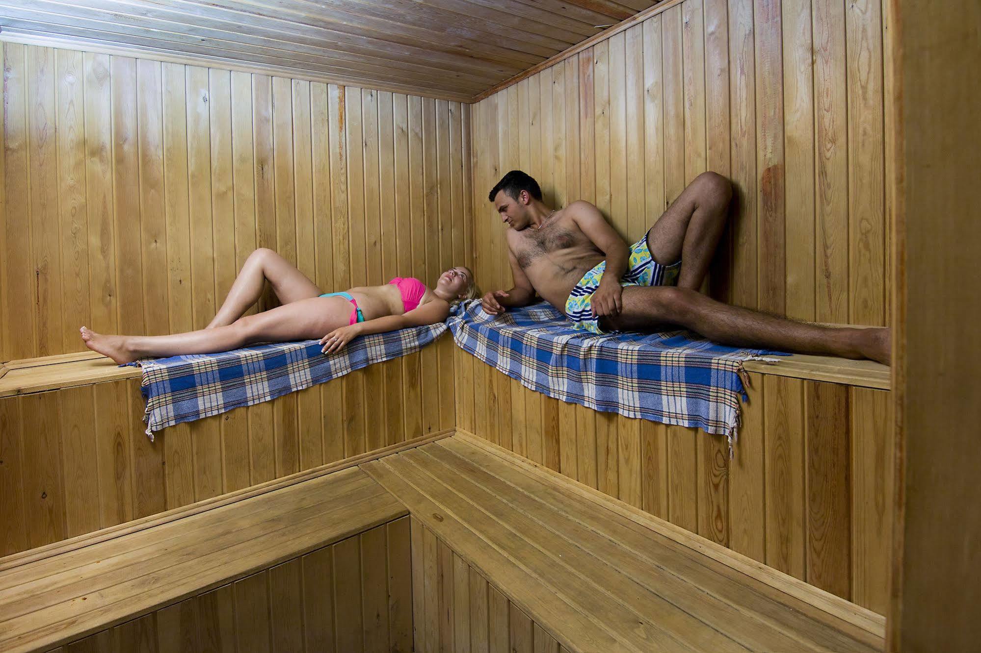 Hotel Kibele & 3*