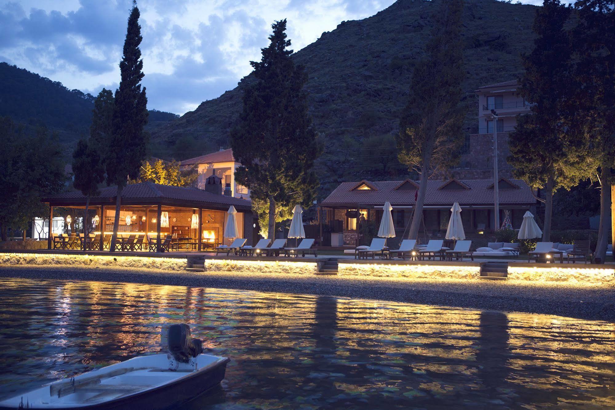 Hotel Vira Demir *
