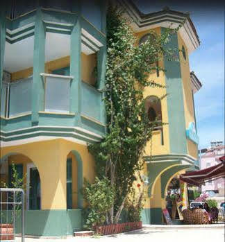Rayon Aparthotel 2*
