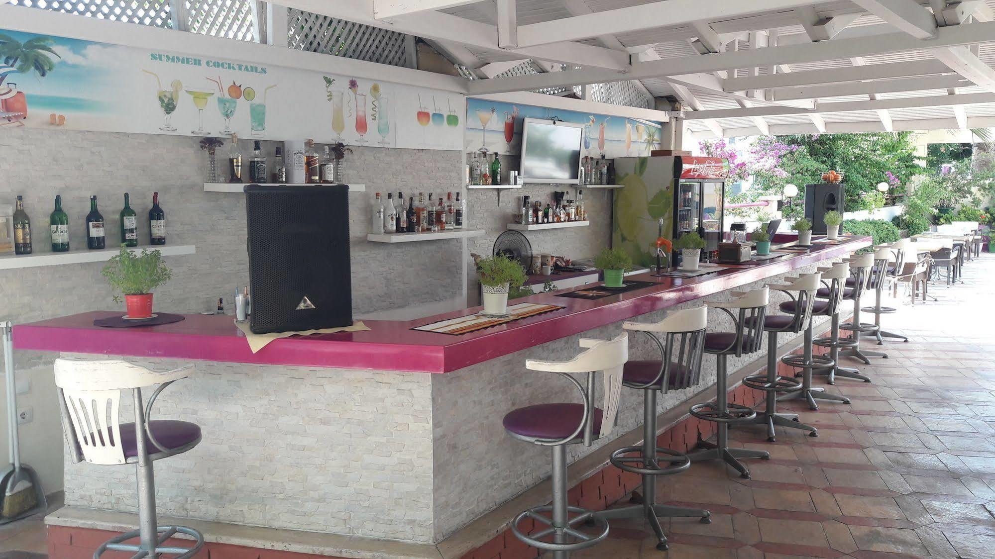 Highlife Aparthotel 3*