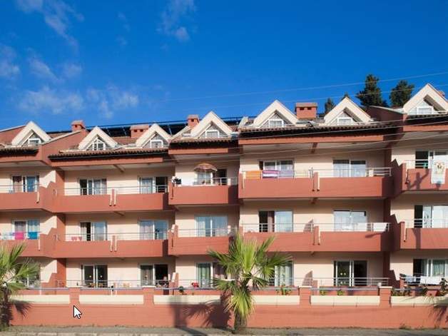 Highlife Aparthotel