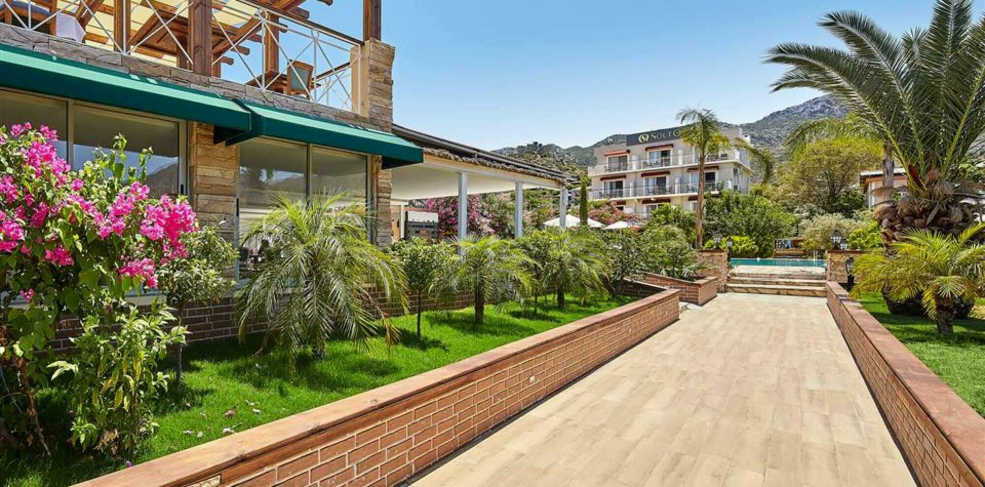 Fi Light Solto Boutique 3*