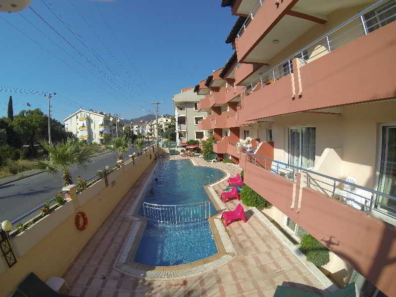 Highlife Aparthotel 3*