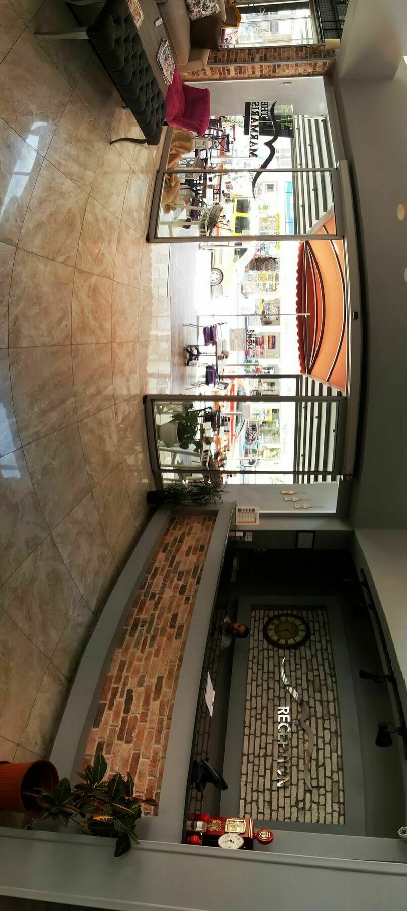 The Boutique *
